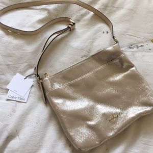 🏆 CALVIN KLEIN leather soft gold crossbody bag